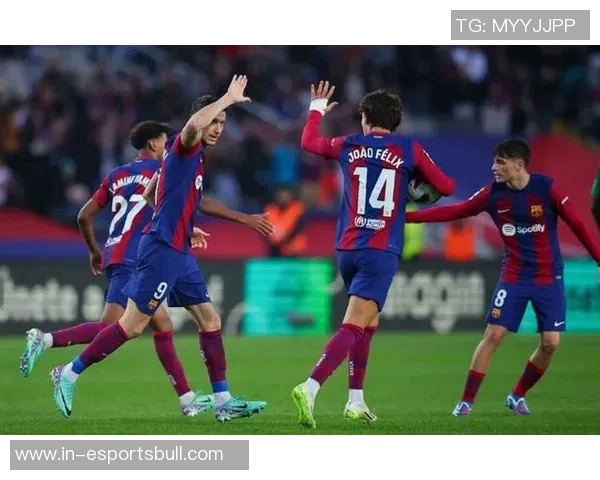 巴萨状态回暖三连胜追近榜首一分成功摆脱十月低迷局面